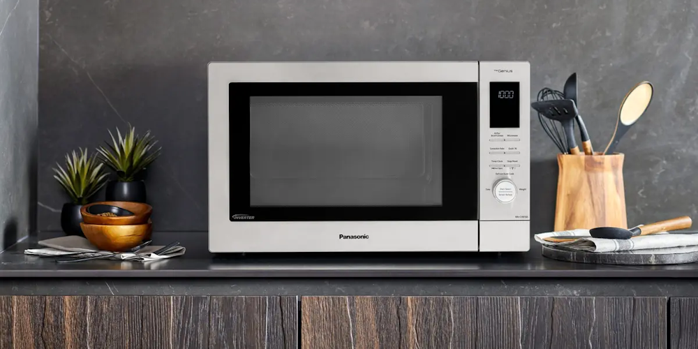 Panasonic 19-inch, 0.9 cu. ft. Countertop Microwave Oven with Inverter